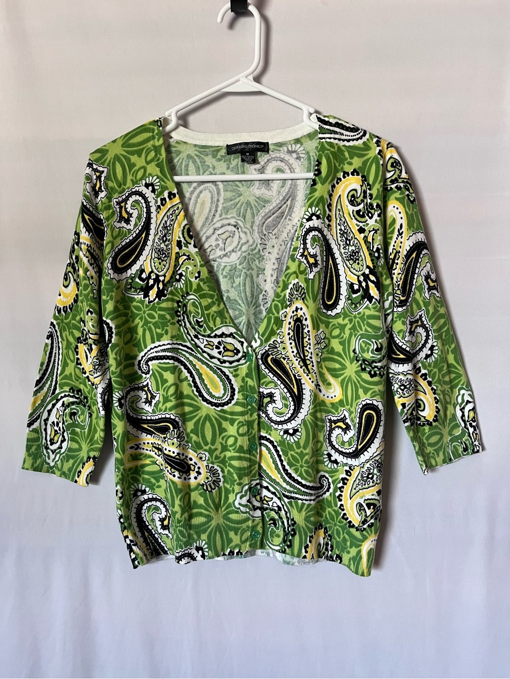 Designers Originals Green Paisley V-Neck Pullover with Yellow & Black Accents